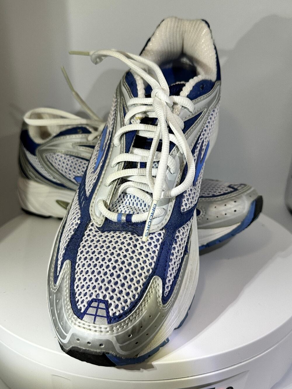 Brooks Pod Arch Running Shoes Womens 9.5 B White Blue Mesh Athletic Sneakers